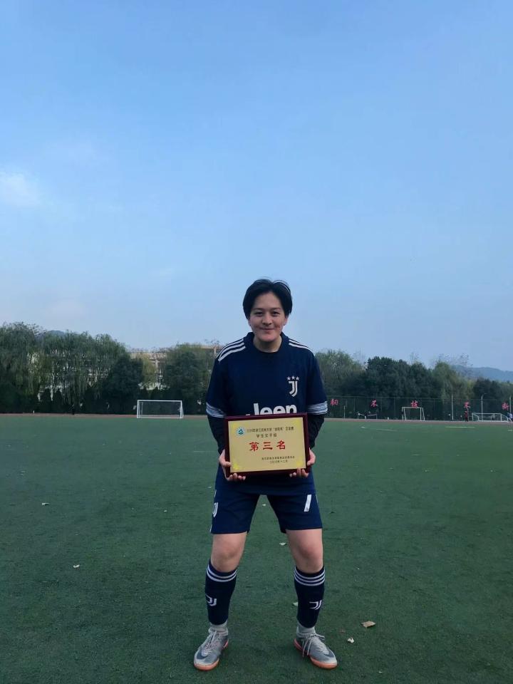 從鶴崗女孩到威尼斯影后，辛芷蕾不服輸的人生到底有多帶感