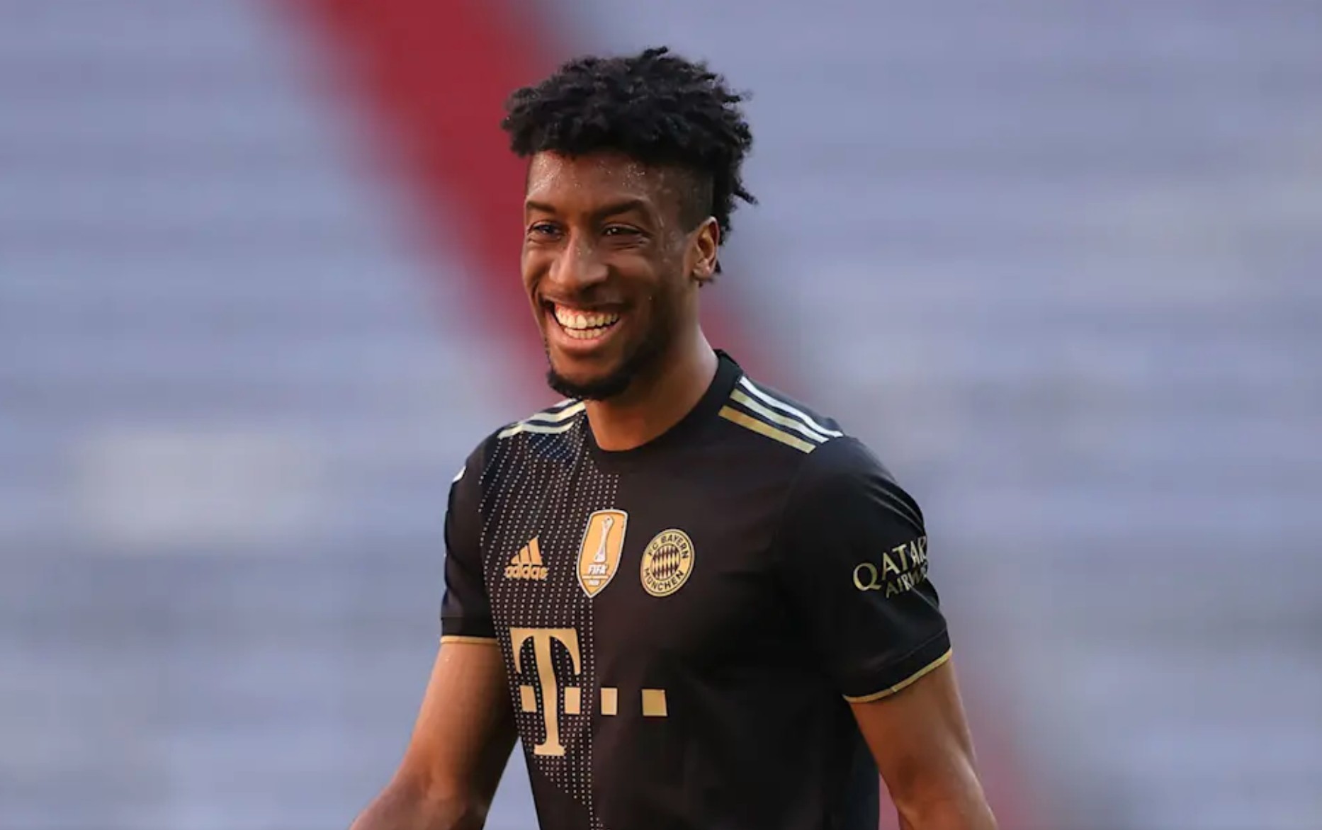 拜仁官方科曼新赛季将身披球队的11号战袍