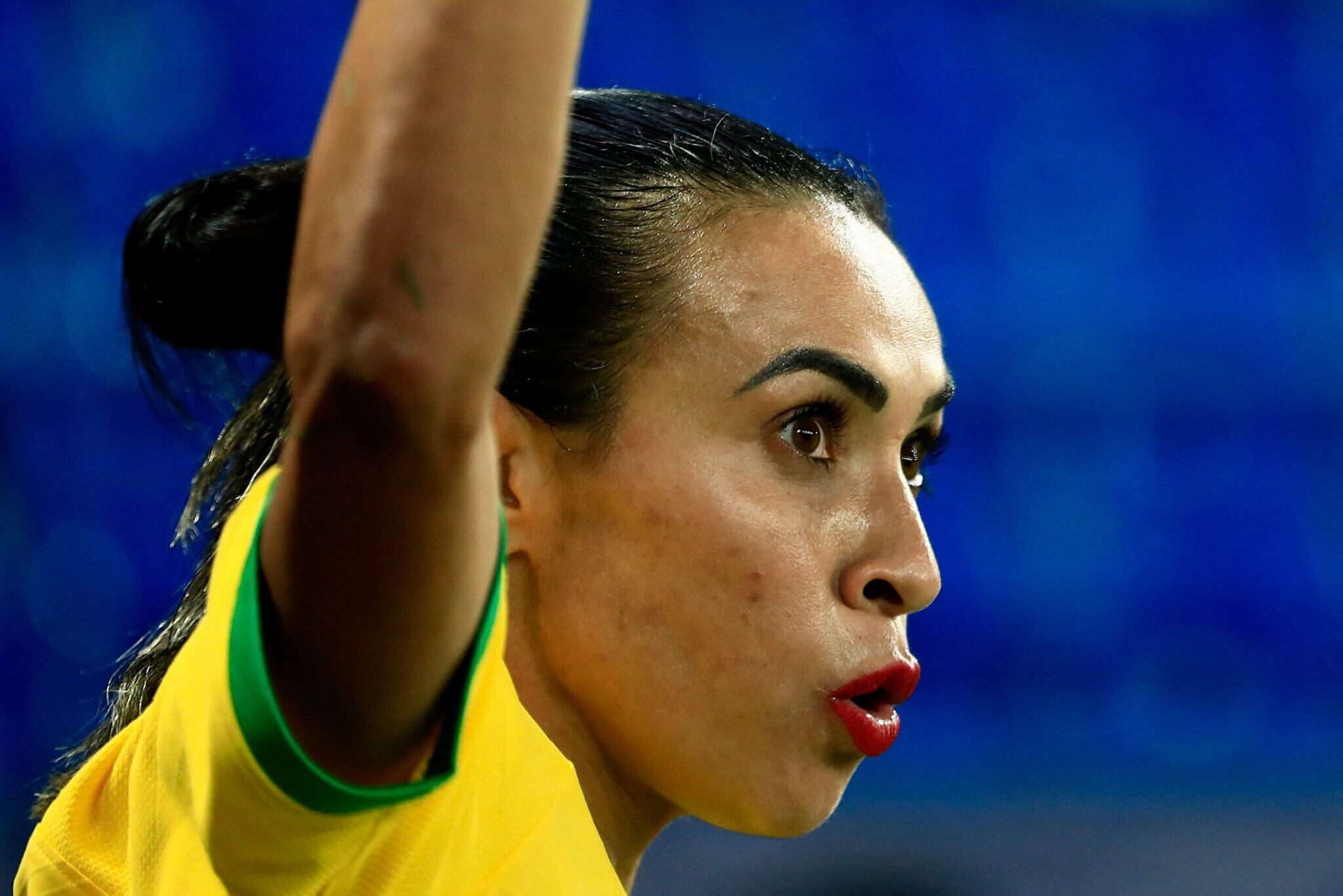 从c罗的腹肌到玛塔的口红,个人形象在如今的足球界愈发重要