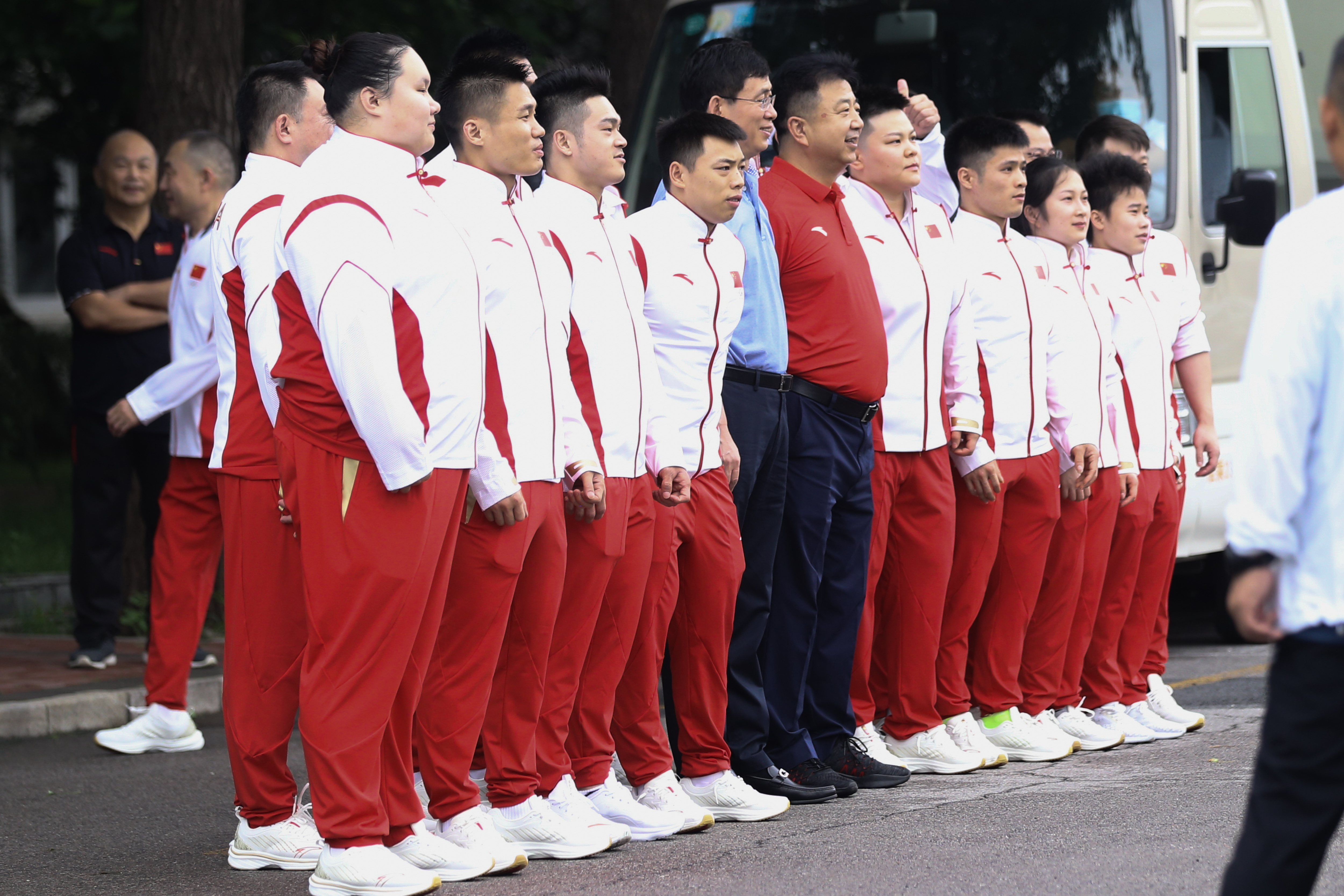 爱拼才会赢的中国举重队在奥运赛场从不缺少逆转