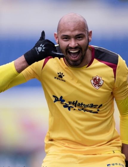 成足新援费利佩丨光州之王翻版鲁智深,k2金靴踢飞mvp