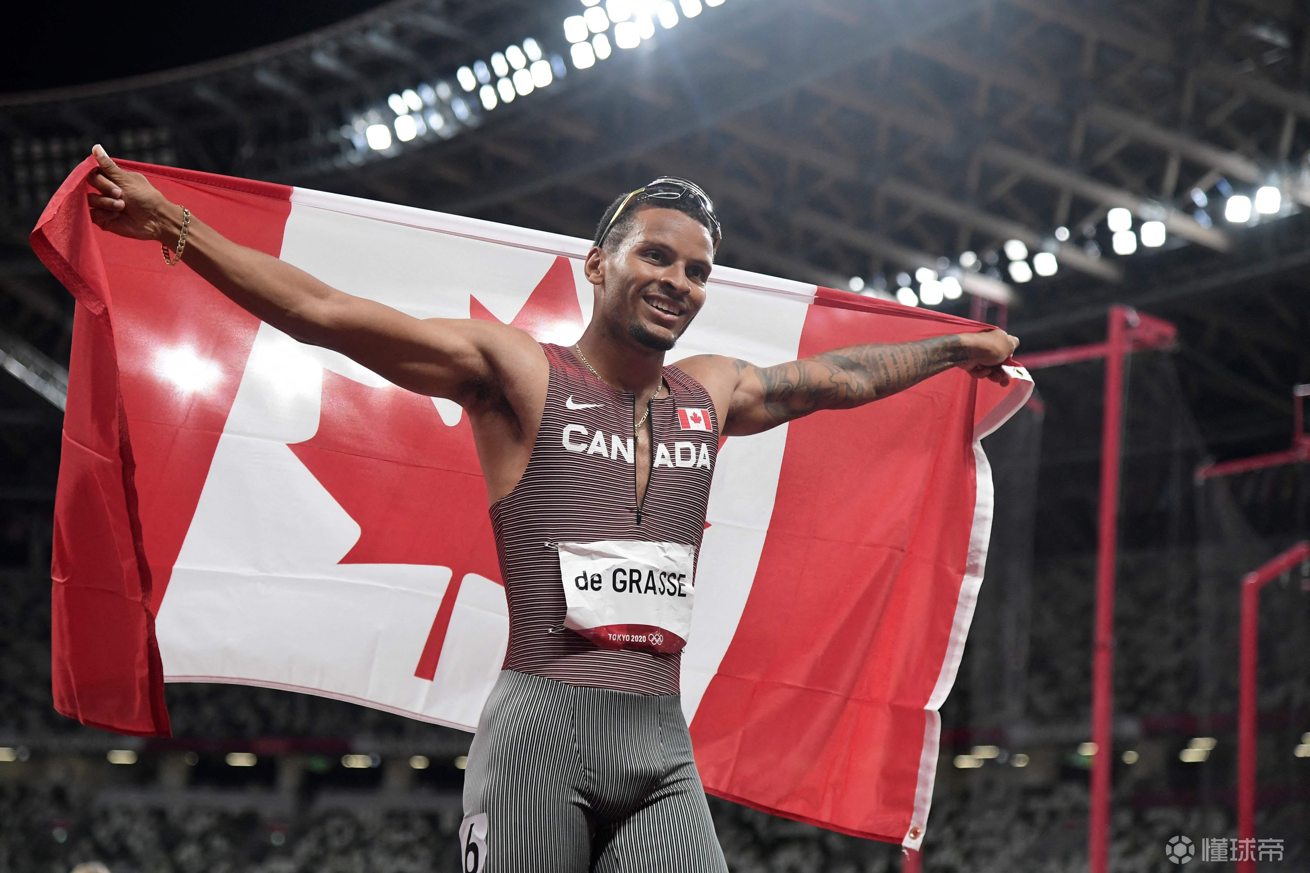东京奥运会男子200米决赛结束,加拿大选手德格拉斯夺金