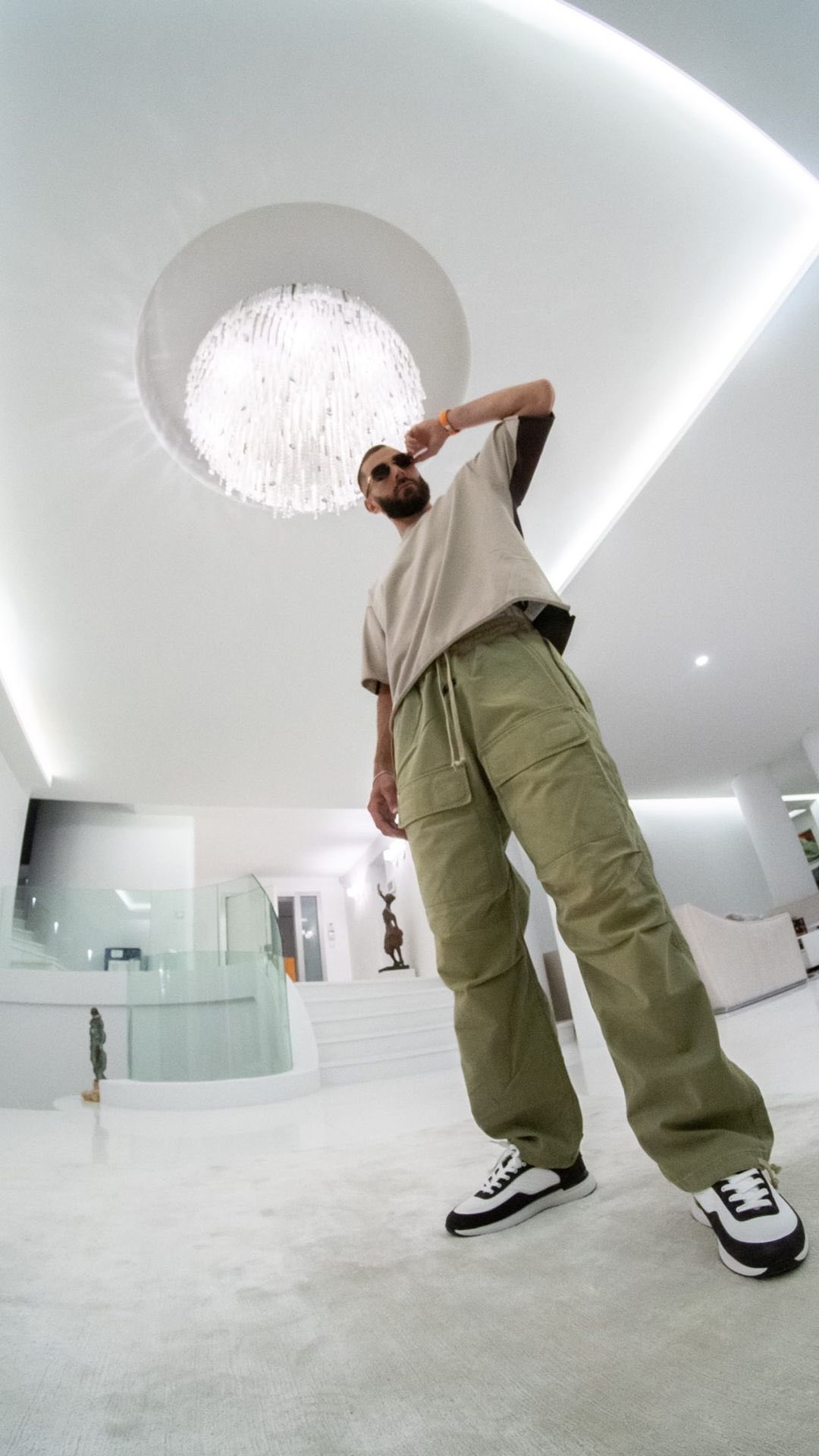 潮男本泽马的穿搭和拍照技术都值得球迷学习让我们