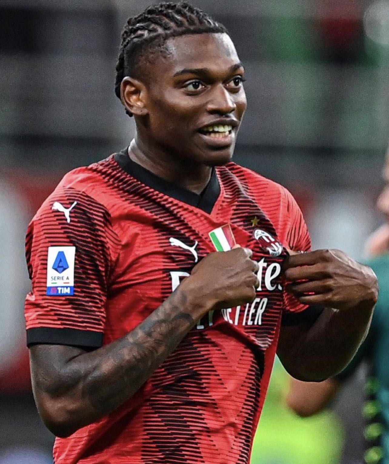 拉斐尔·莱奥对阵维罗纳的数据如下:出场.