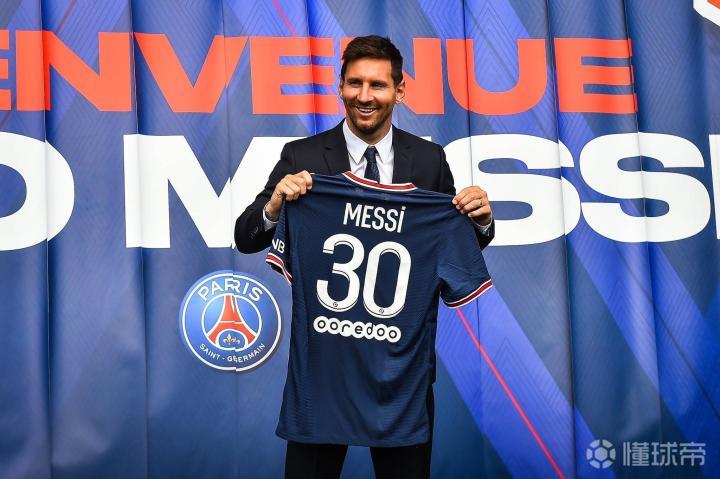 足球装备网站:巴黎24小时内卖出83.2万件梅西球衣为假消息