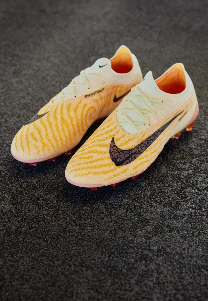 耐克推出限量版phantomgxblaze
