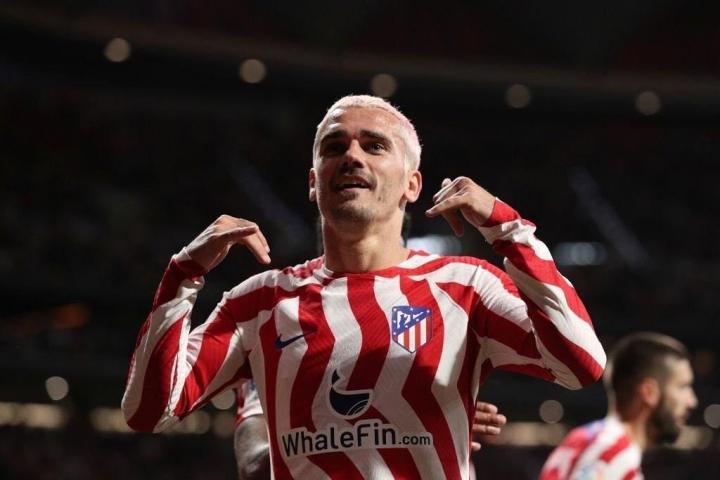 老哥们格子的帅图吗最近的短发粉头发