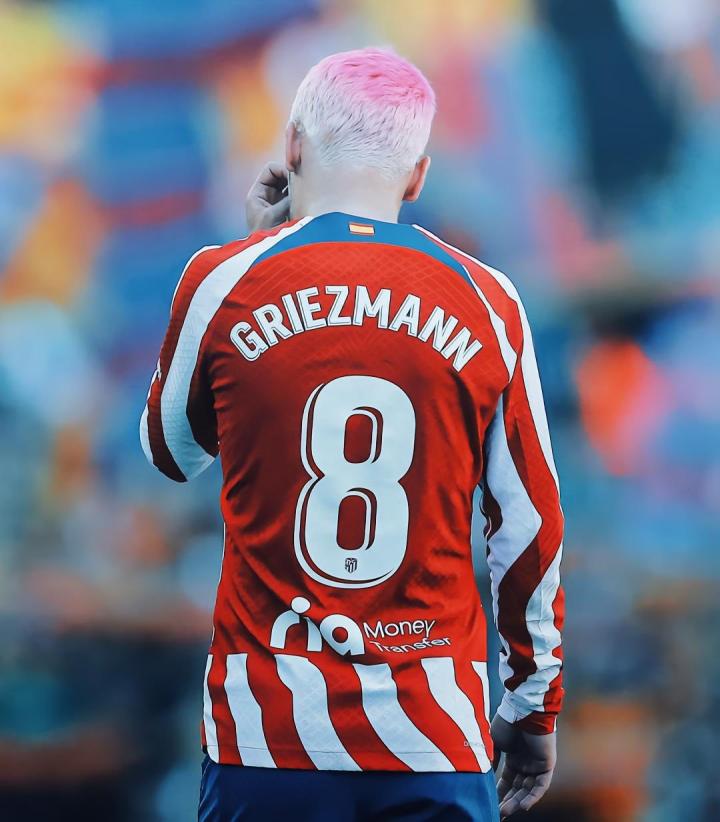 老哥们格子的帅图吗最近的短发粉头发