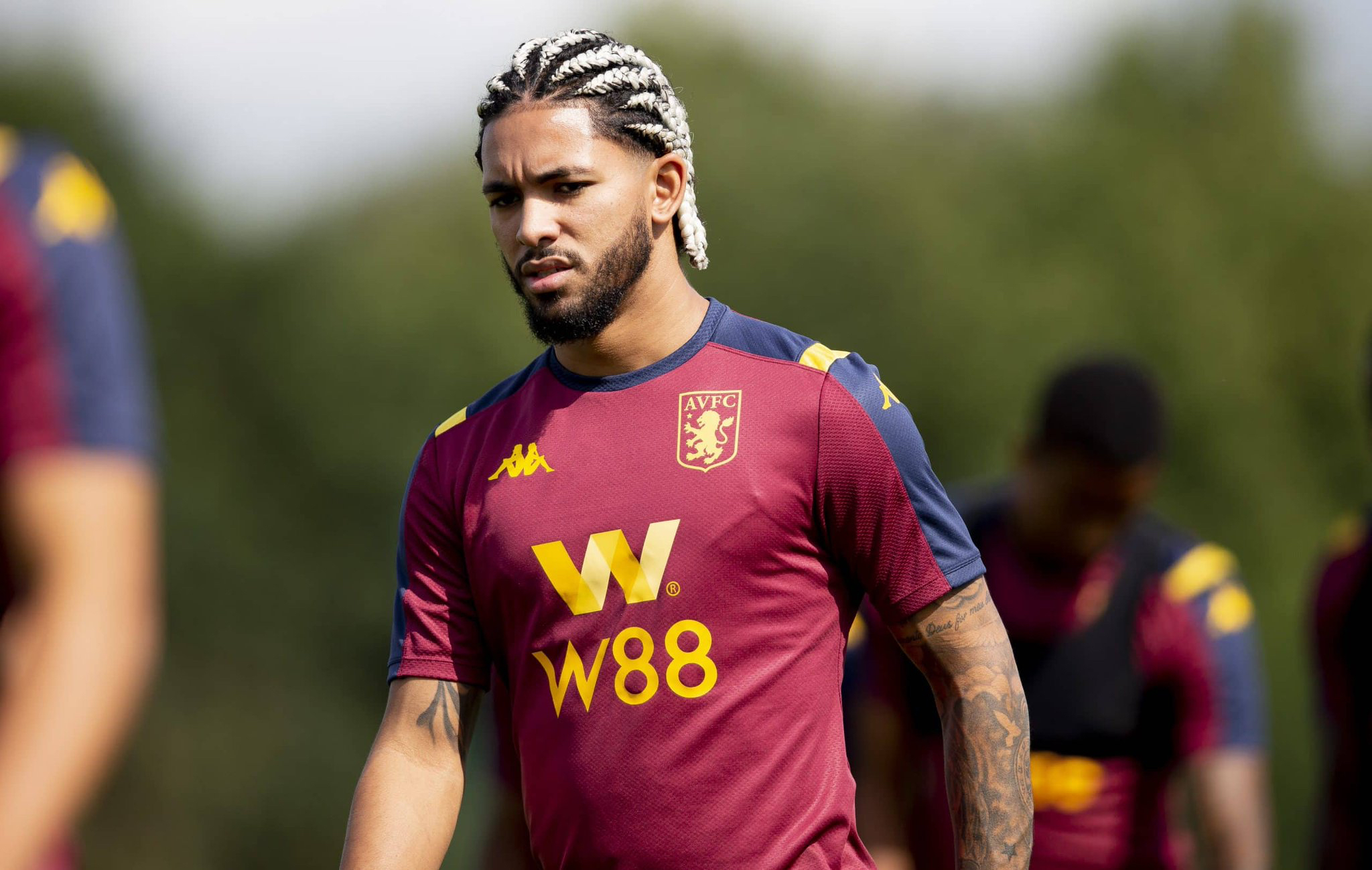 道格拉斯路易斯 www.dongqiudi.com