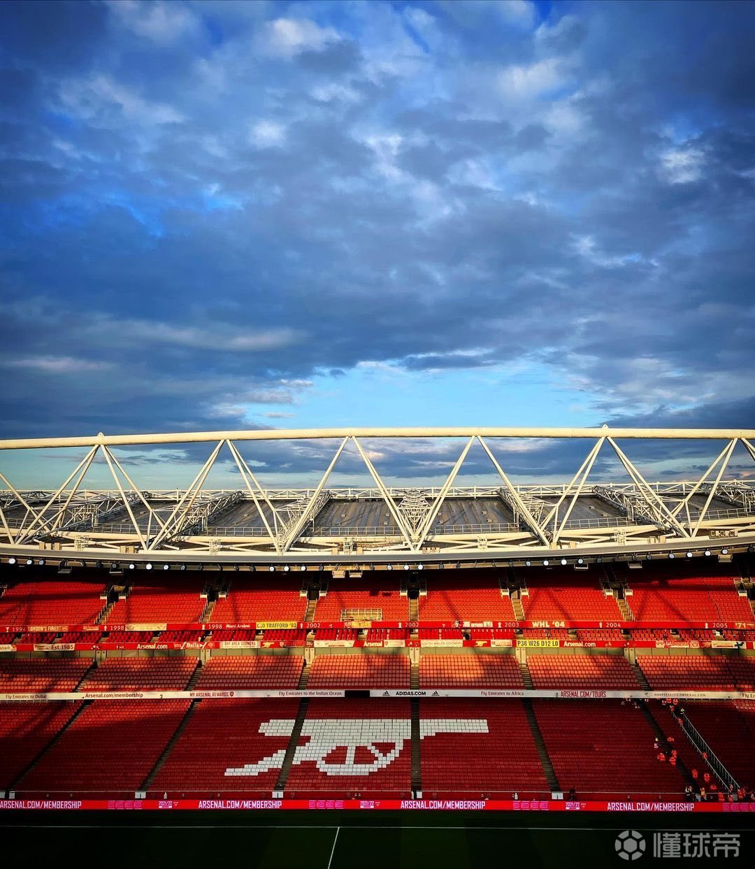 阿森纳壁纸:本赛季三张可以当电脑壁纸的酋长球场照片
