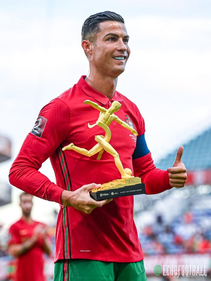 c罗领取2020欧洲杯金靴奖