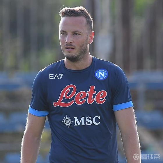 北京时间9月9日凌晨那不勒斯球员拉赫马尼代表科