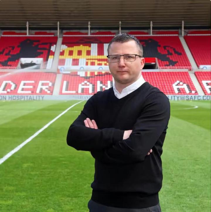 事实上,我们签下的球员中没有一个身高低于187cm——看起来斯皮克曼和