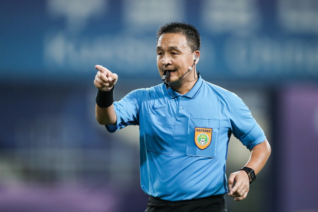 4场都是中超裁判!石祯禄主哨石家庄江西,甄伟执裁广西四川