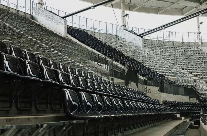 法兰克福主场德意志银行公园球场容量从20232