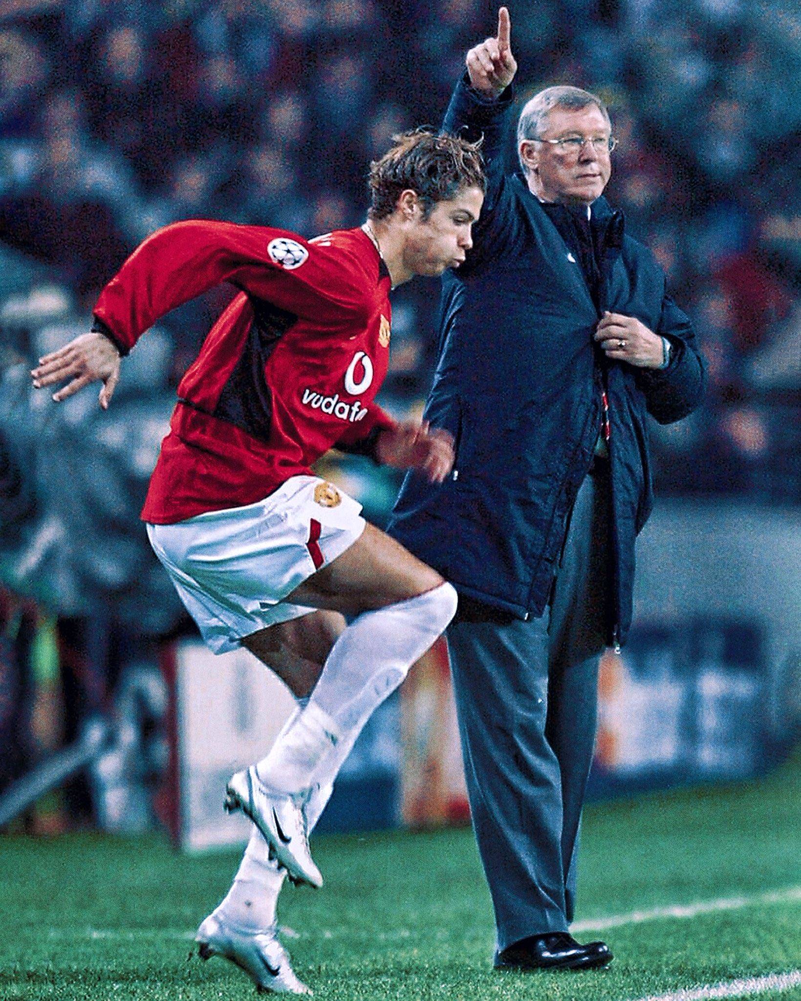 the red devils:红魔,专指曼联,注意devil加s在上周六的英超联赛中