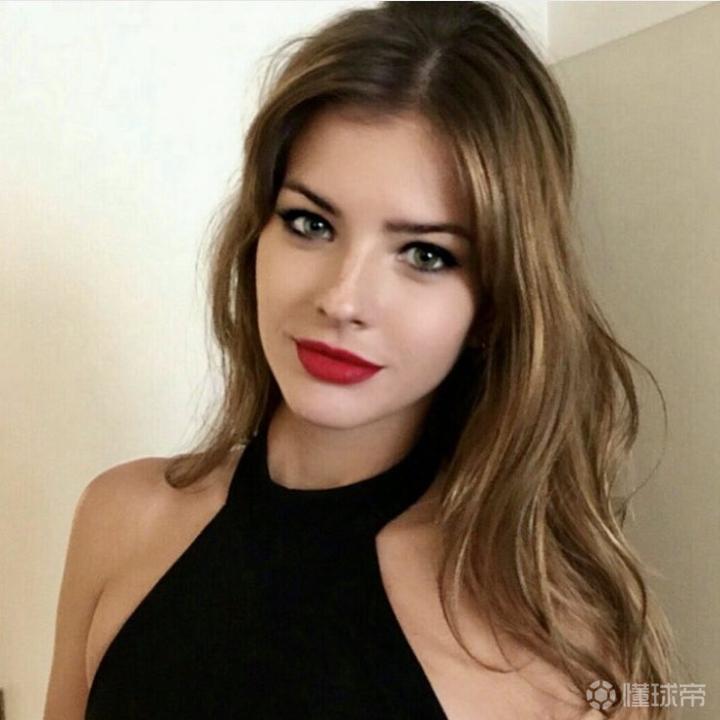 网传伊卡尔迪出轨对象尤金妮亚苏亚雷斯他是一名