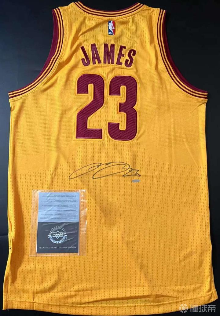 詹姆斯亲签骑士球衣nba詹姆斯骑士老詹亲笔签