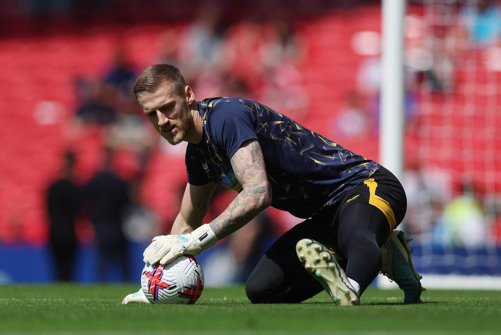 即将迎来狼队首秀的本特利！