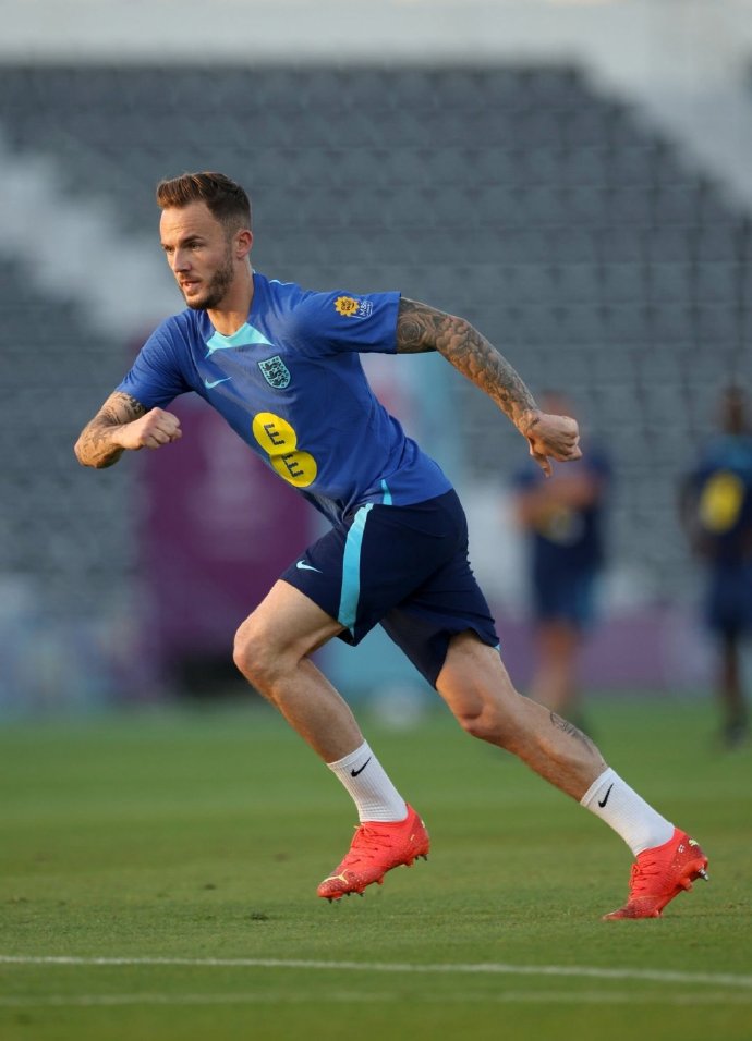 11.27英格兰训练课 我们的麦迪逊继续正常参加.