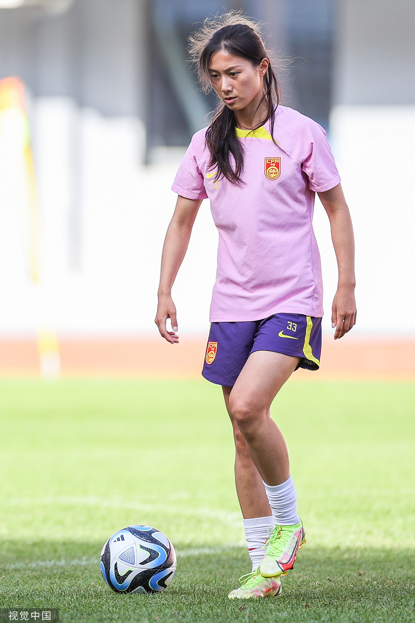 中国女子足球运动员图片