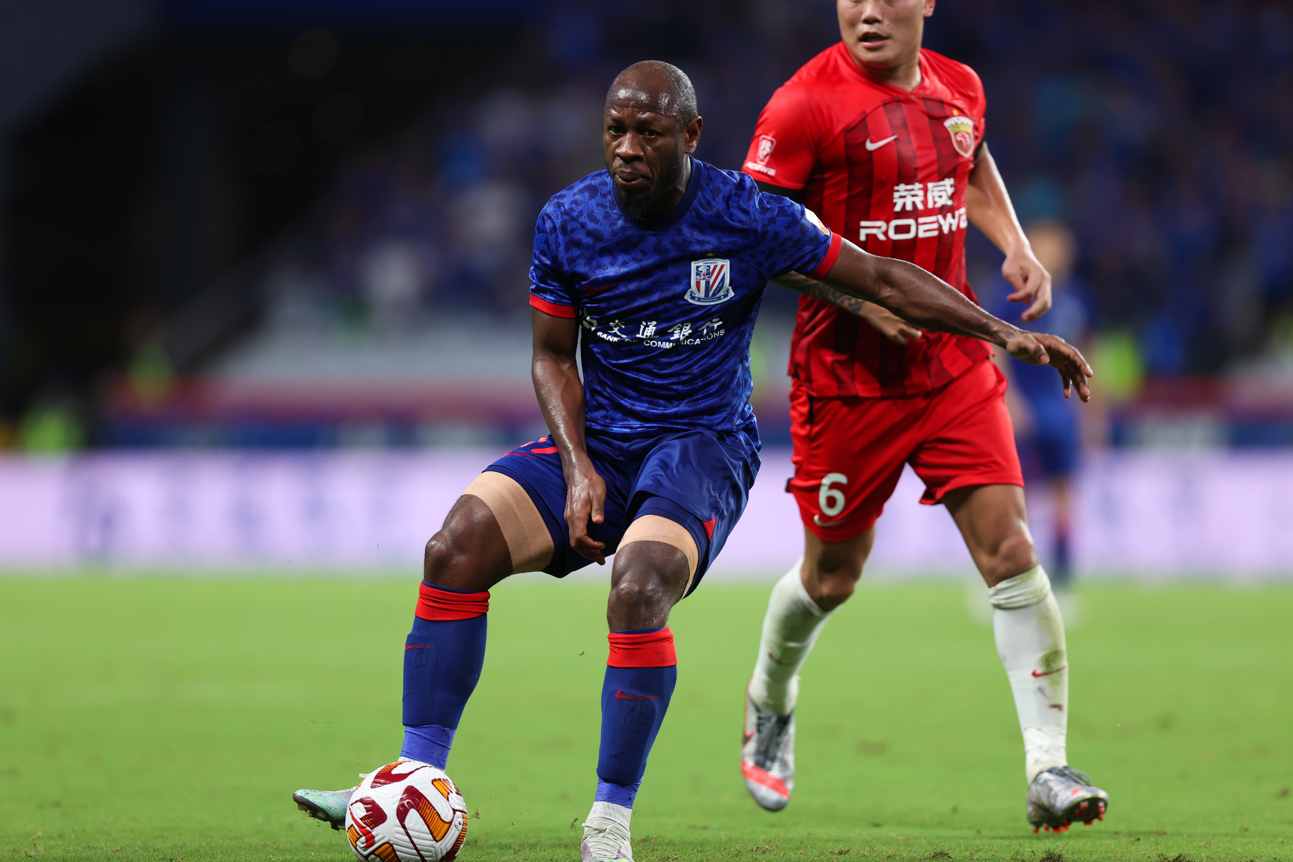 连续失误葬送良好开局 上海申花0-5上海海港