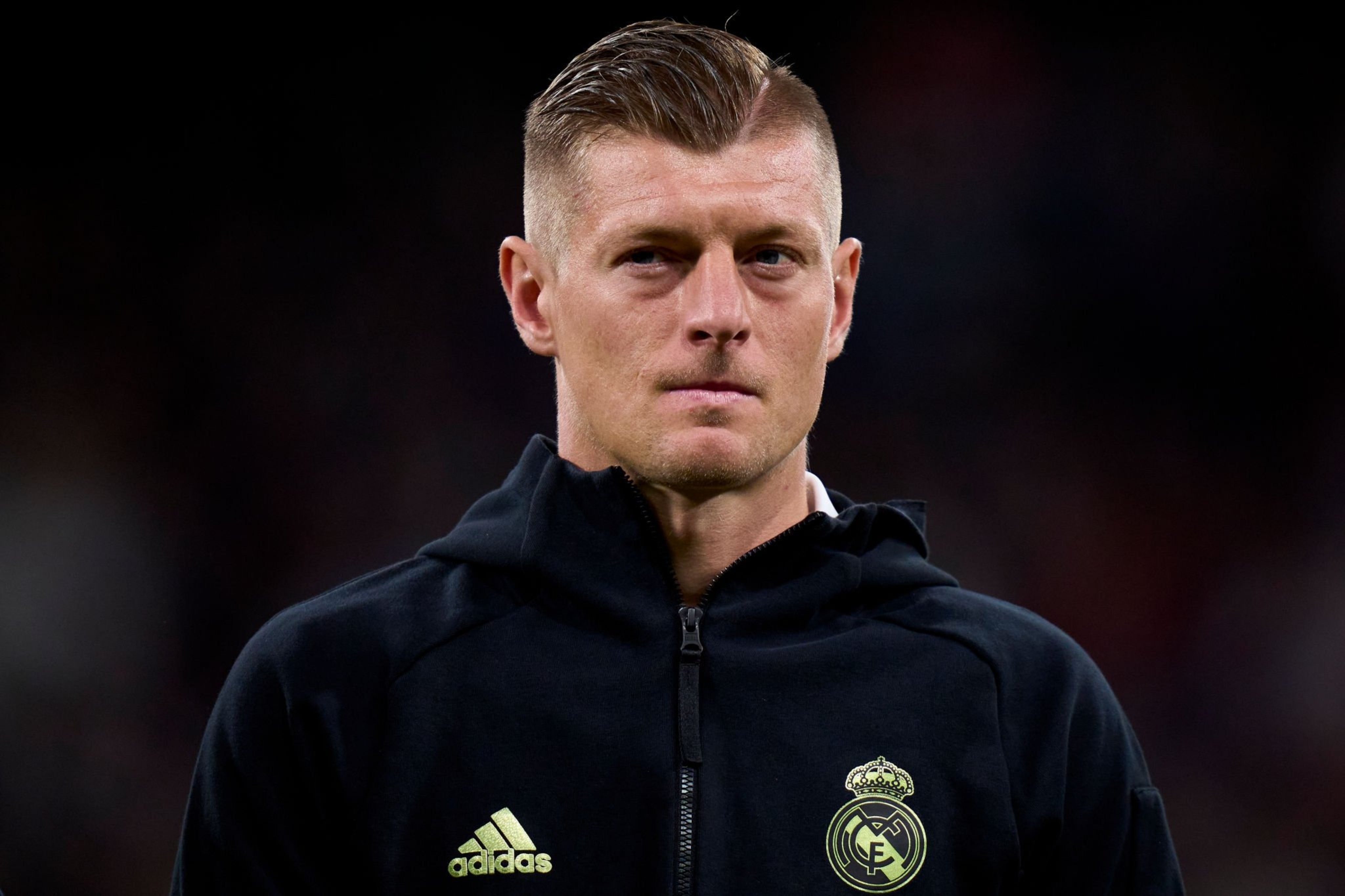 罗马诺:克罗斯将与皇马续约至2024年】【espn:梅西职业生涯805球追