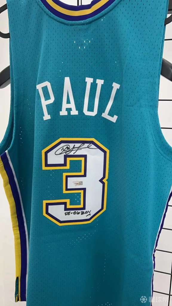保罗亲笔签名sw球衣保罗亲笔签名nba鹈鹕3号球.