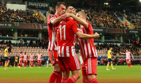 德甲联赛激战正酣 多特蒙德主场力克拜仁慕尼黑引爆争冠悬念