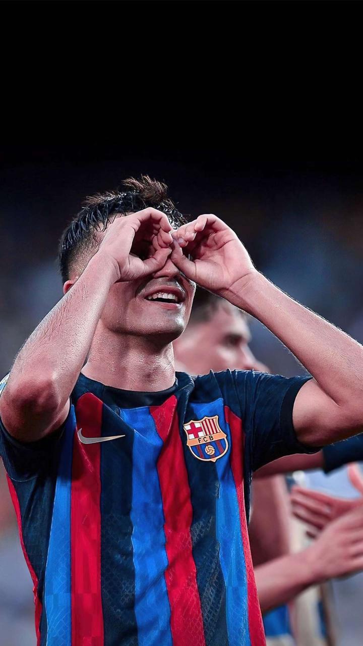 近日在接受采访时20岁的巴萨球员佩德里表示他