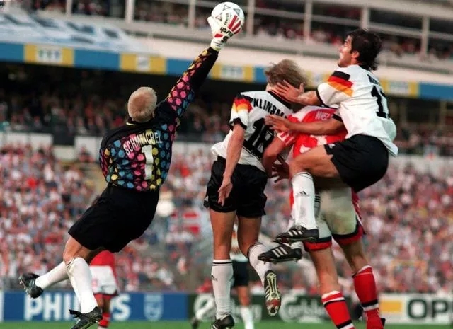 丹麦巨人传|丹麦|舒梅切尔|懂球帝