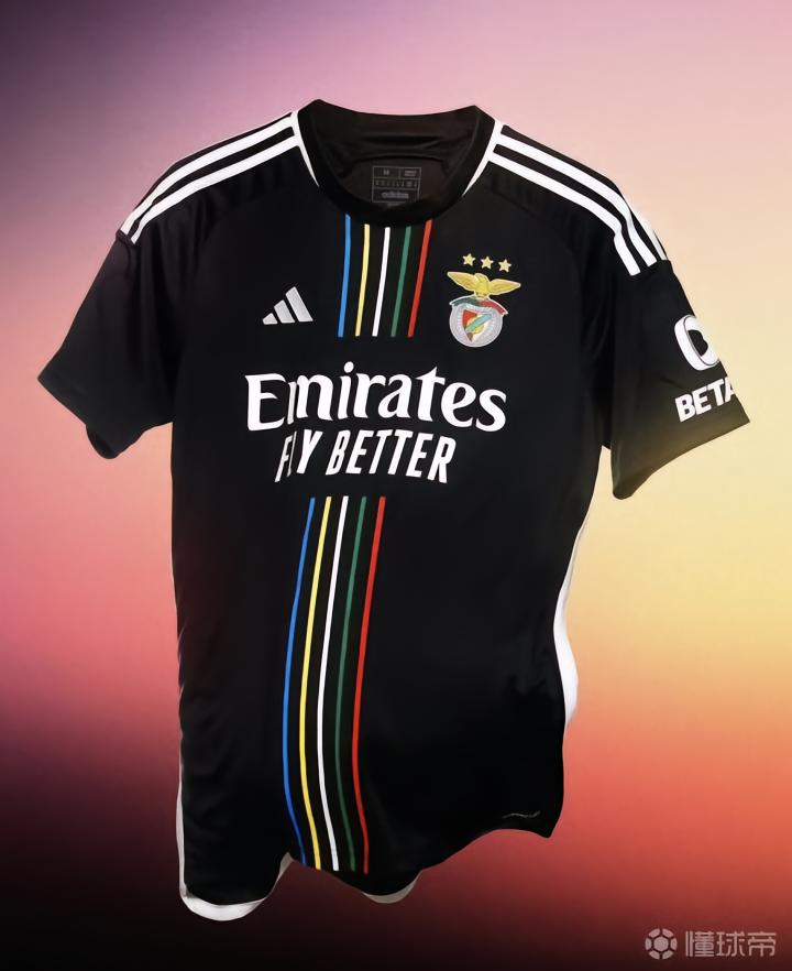 新赛季本菲卡客场球衣，你会给它印上谁的印字呢？
