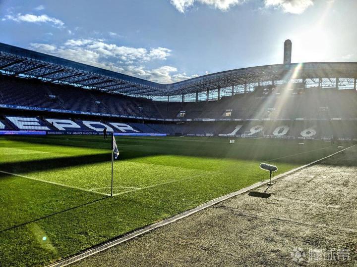 西协甲豪门拉科鲁尼亚的主场里亚索球场球场可容纳