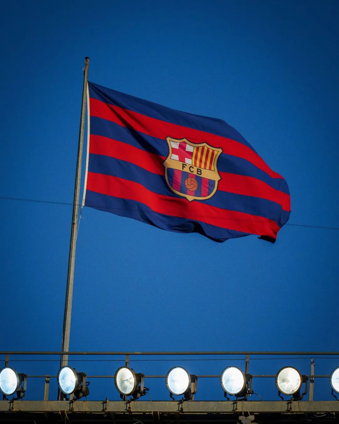 巴萨功勋总监突然离职这锅也甩给梅西