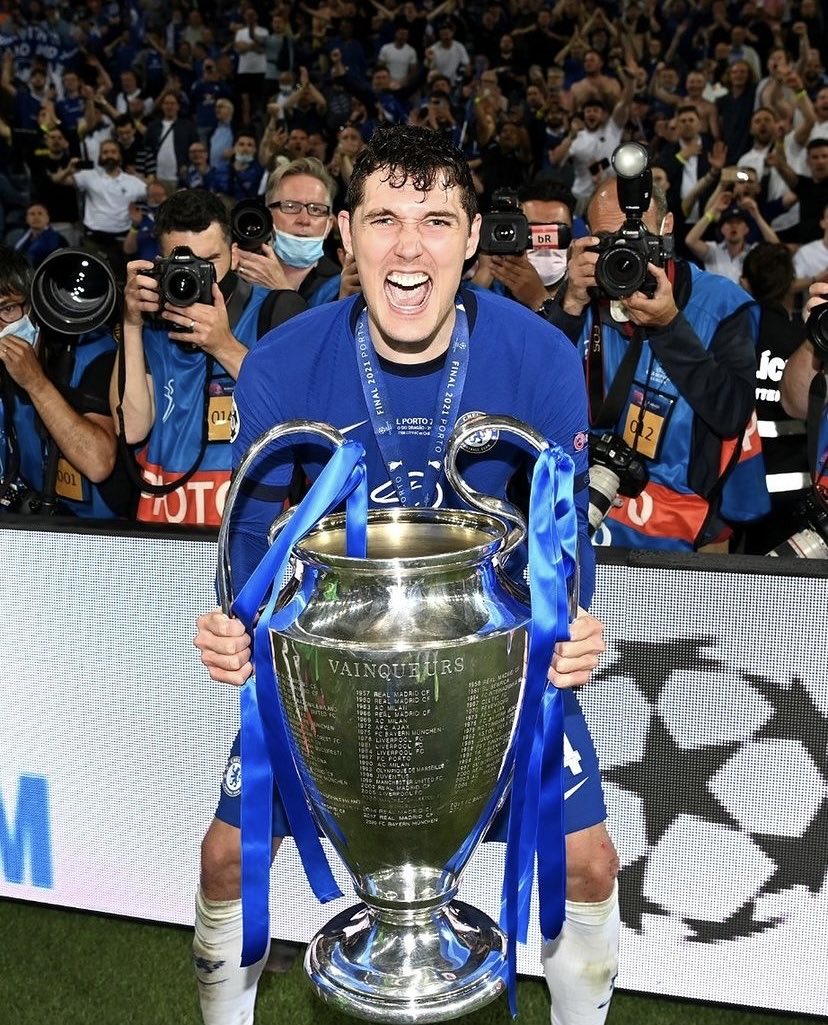 十年前的今天克里斯滕森与切尔西正式签约本赛季会