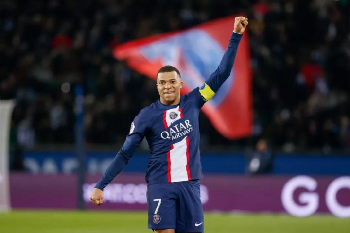 大巴黎三千球者姆巴佩也