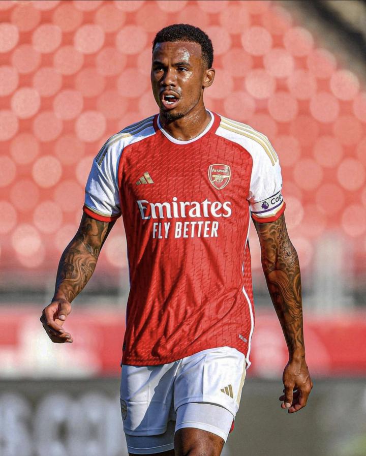 阿森纳后卫加布里埃尔将顶替扎卡的位置成为球队副