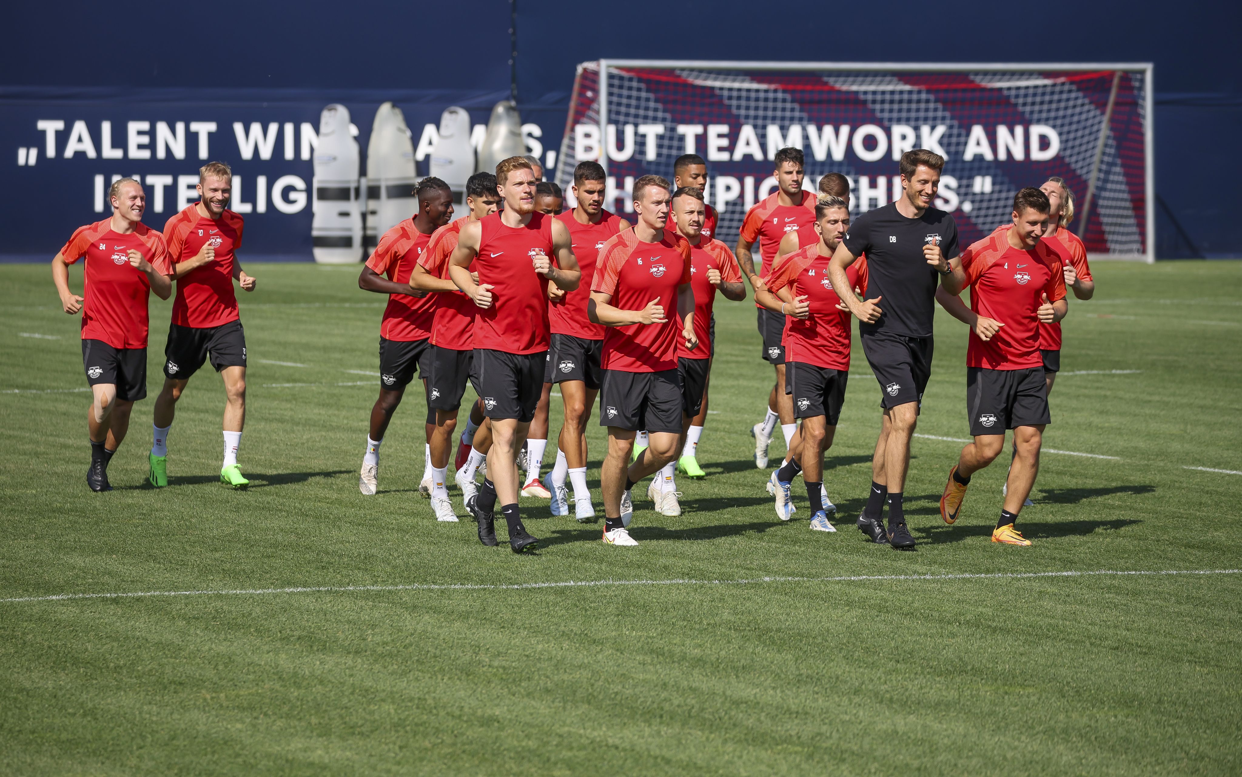 被千夫所指,又傲然挺立着的东德豪强——rb莱比锡