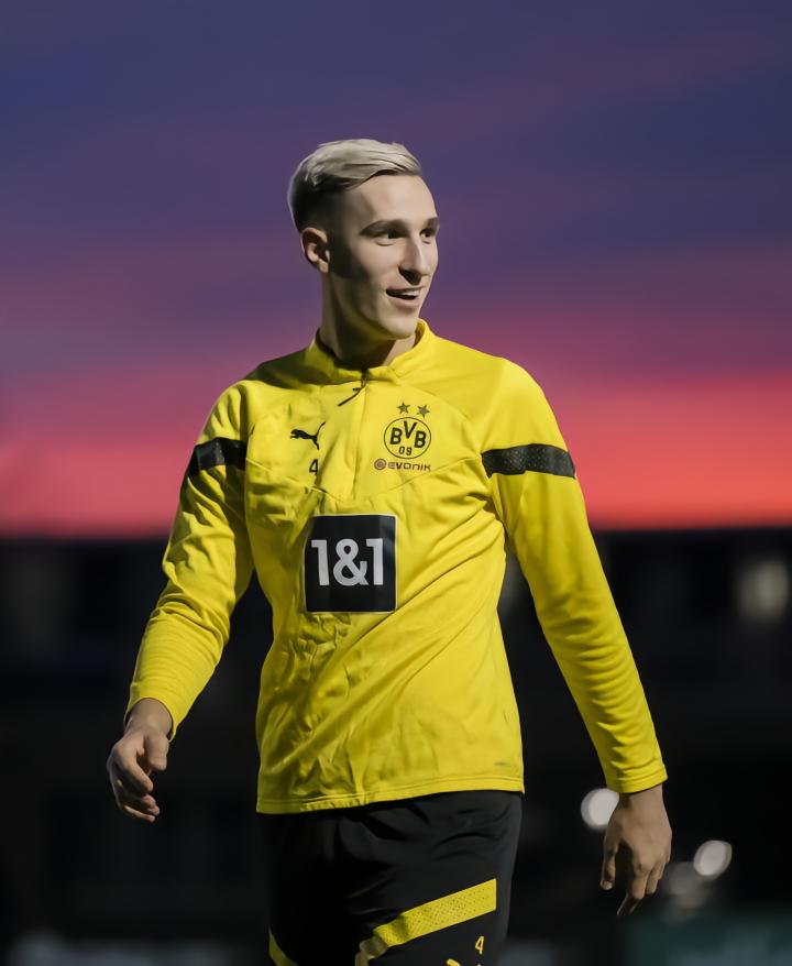 德式白发帅哥,施洛特贝克~今日是贝壳的23岁生日.