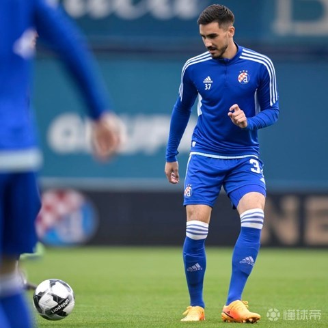 克罗地亚国家队后卫约瑟普-舒塔洛谈及了因伤将缺席.