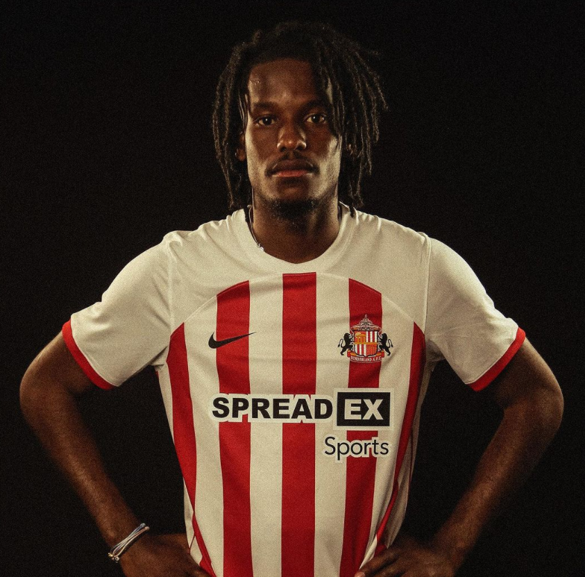 桑德兰发布2023-24赛季主场球衣.