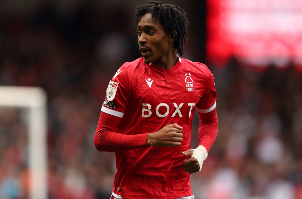 天空体育:1500万镑加浮动条款,热刺有望在本周末谈妥斯彭斯