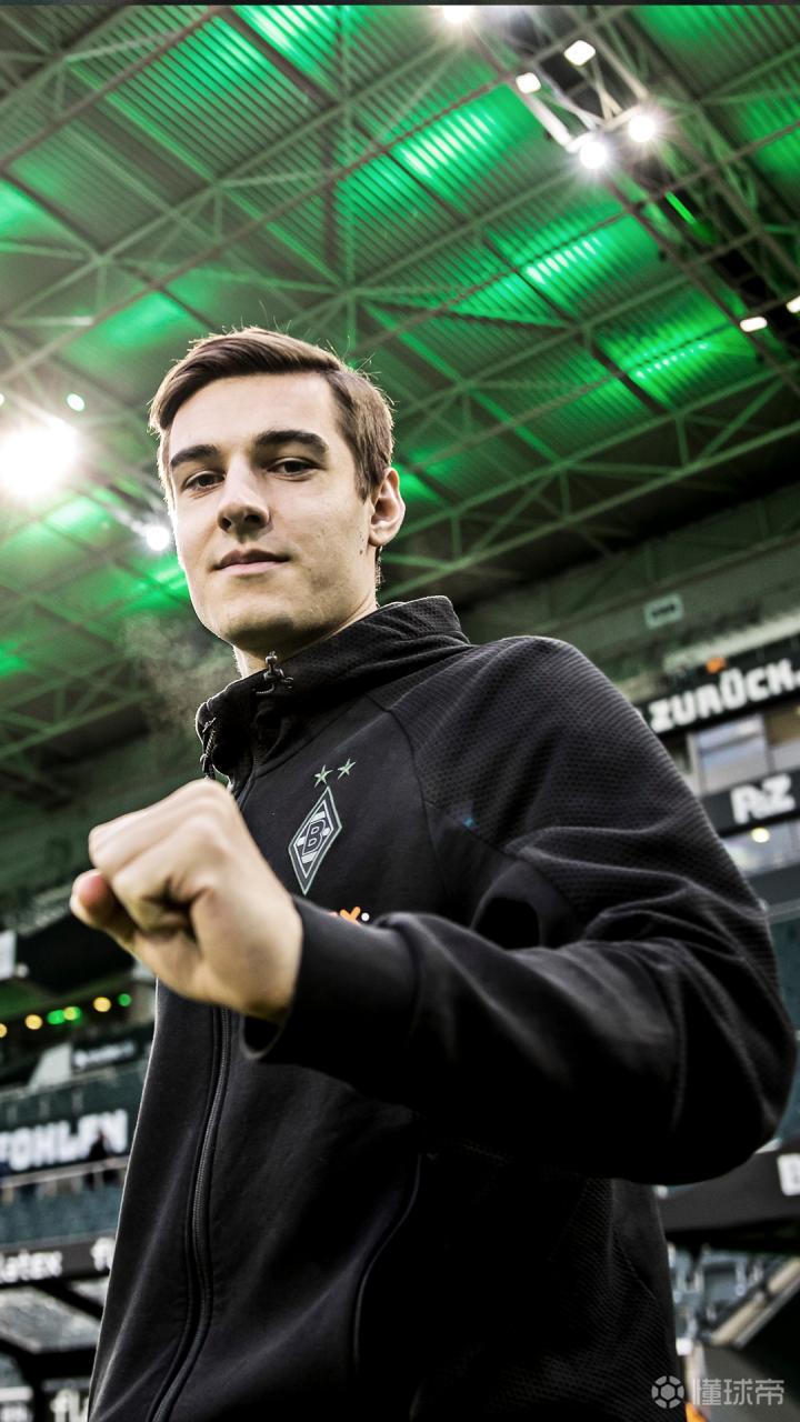 德甲球员壁纸系列(31):门兴的德国中场诺伊豪斯|门兴