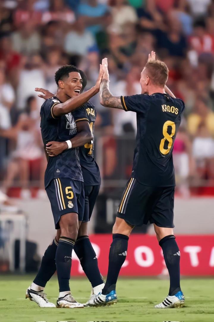 皇家马德里三代中场古蒂克罗斯克罗斯贝