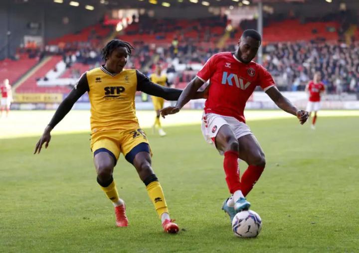 (图:林肯城的阿森纳租将左后卫布鲁克·诺顿-库非,在周末与查尔顿竞技