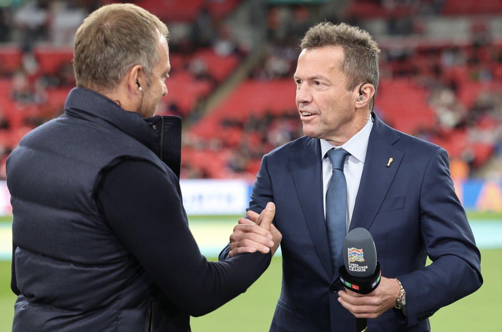 马特乌斯事情不顺时弗里克被批评很正常我很信任他