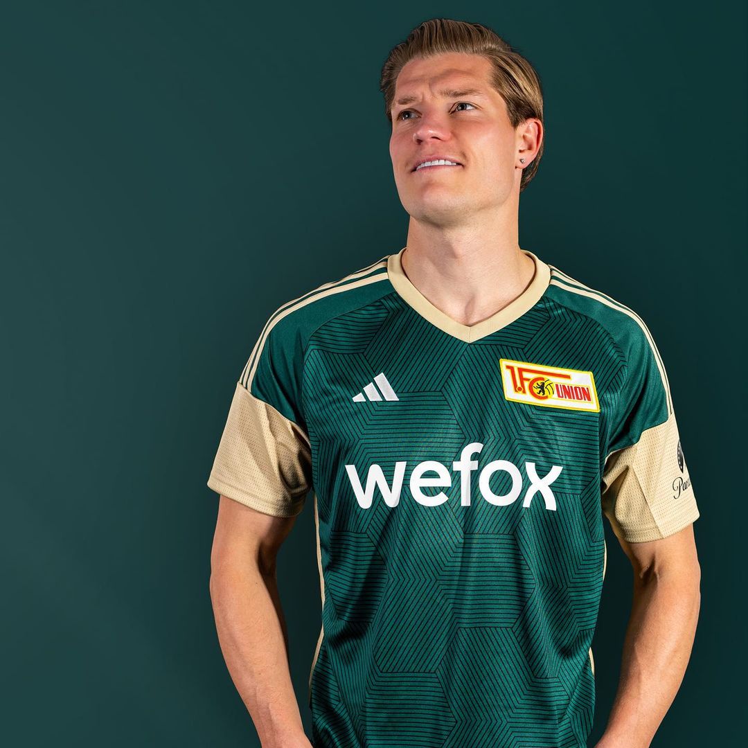 柏林联合发布202324赛季客场球衣