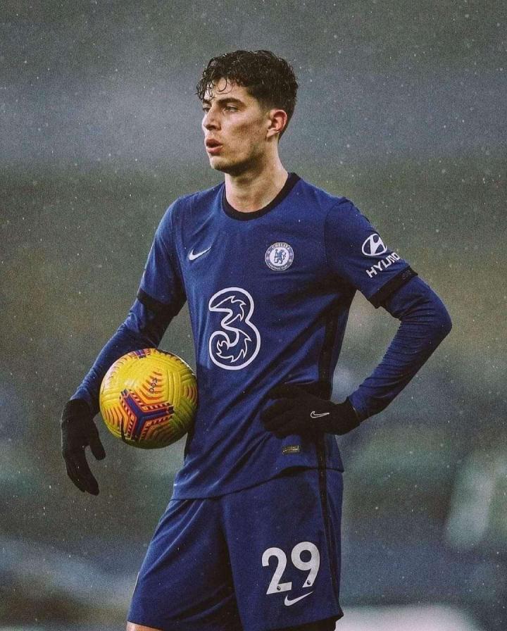 在你看来切尔西拿下欧冠的功臣凯哈弗茨在和球队