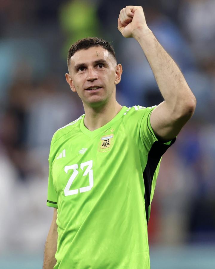 大器晚成丨阿根廷门将埃米利亚诺马丁内斯18岁