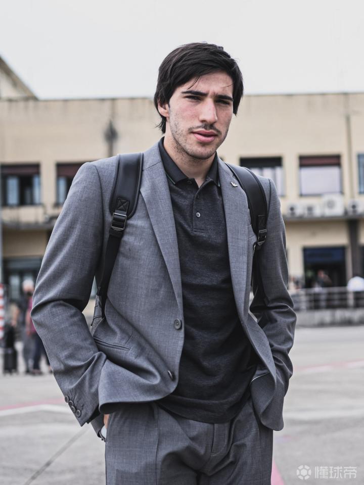 男模队归来意大利队将于北京时间周四凌晨在温布利